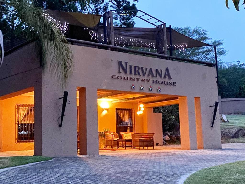 Nirvana Country House Hotel Mbombela Bagian luar foto