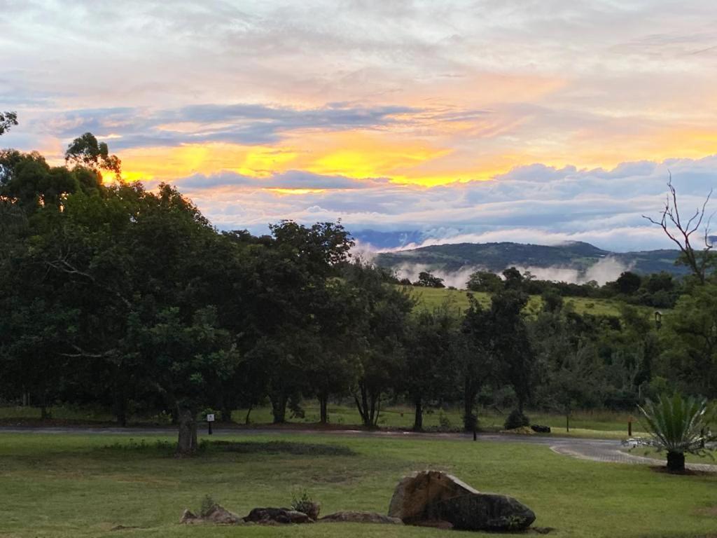 Nirvana Country House Hotel Mbombela Bagian luar foto